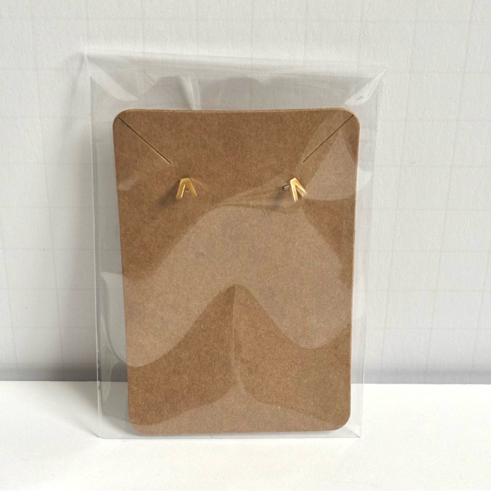 V stud earrings (14k gold-plated stainless steel) - Picture 4 of 5